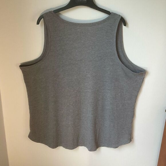 XXL Pride Muscle Tank! Grey with rainbow graphic. Preloved - Picture 6 of 6